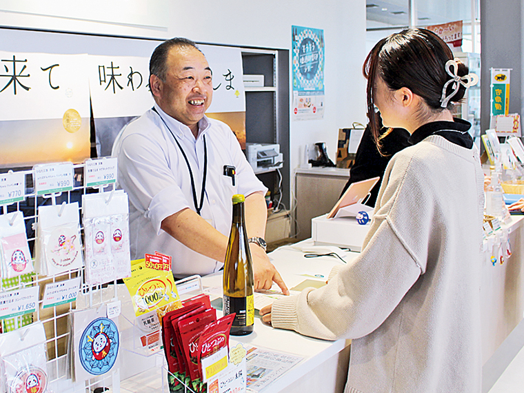 色々なお店をまわって、その地域の地酒を楽しんで
