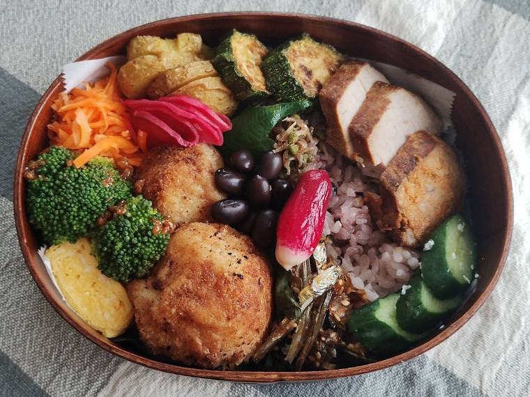 「はとむぎ食堂」が提供する優しい味わいの弁当（写真はイメージ）