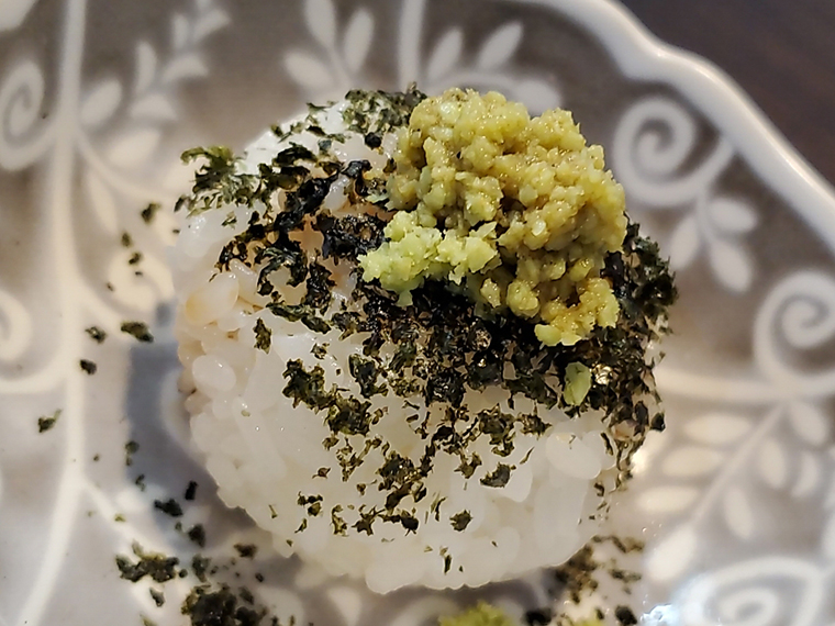特別にわさびおむすびの試食まで!ツーンと爽やか!ビールにも合うなぁ
