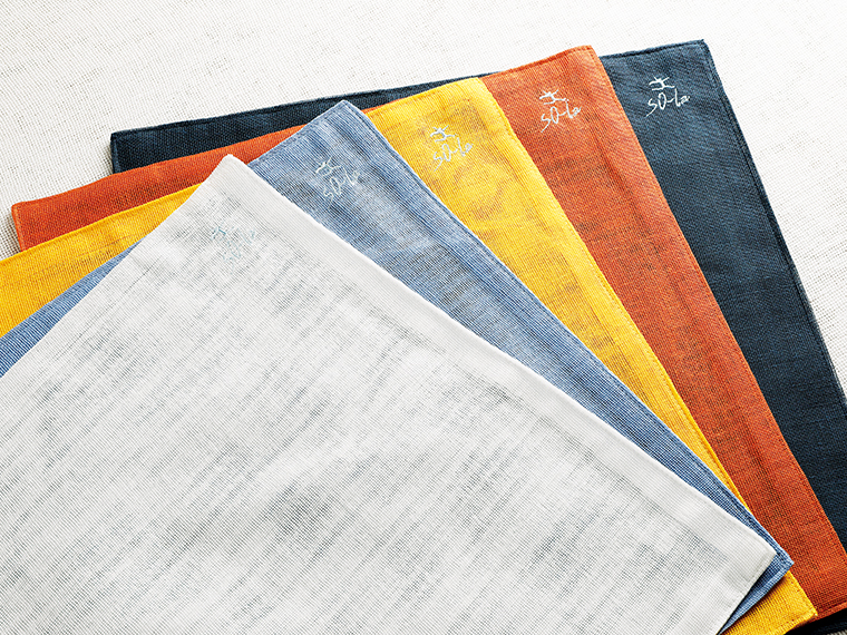 「sO-la CAYA（ソーラカヤ） Hand cloth5色セット 自宅用（4,500円）、ギフト用箱入り（4,850円）」【丸榮（まるえい）ふとん店 ［郡山市］】