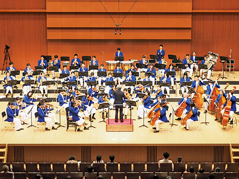 台風で中止となった夏の定期演奏会に向け練習してきた曲も披露される