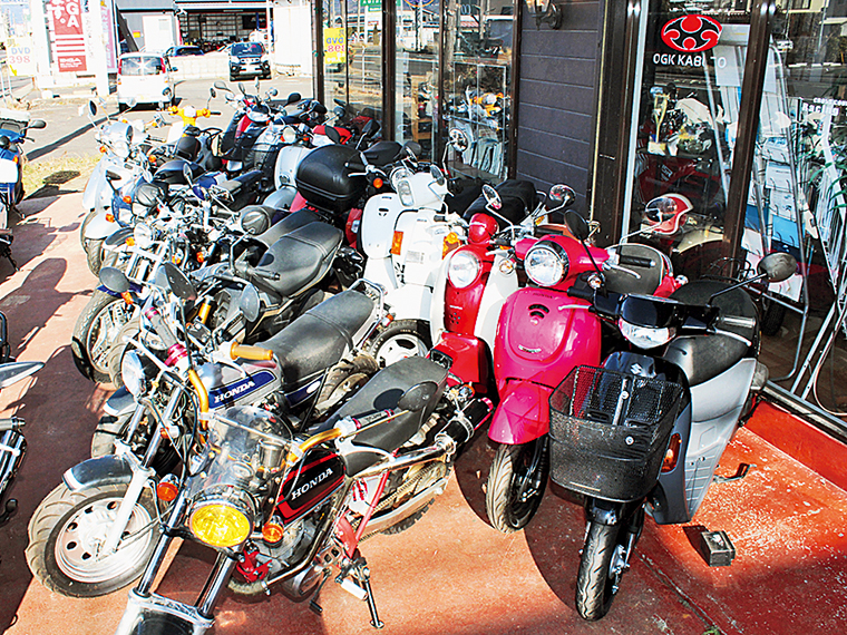 原付バイクも目白押し。通勤・通学にどうぞ