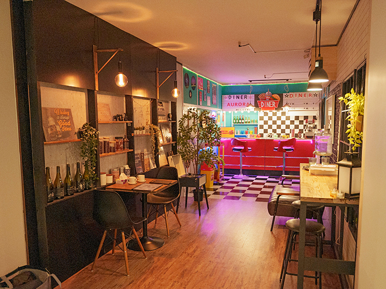 店内は飲食物の持ち込みやデリバリーもでき、撮影以外の楽しみ方も幅広い