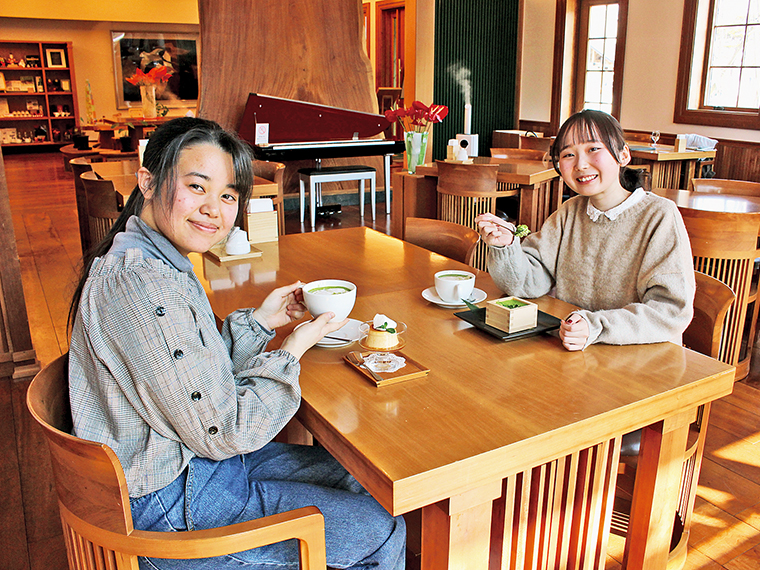 「程良い甘さの中に抹茶の香りや風味が強く感じられ、抹茶欲が満たされました!」by.春奈 「抹茶ティラミスにエスプレッソ!コーヒーのコクが良いアクセントとなり、おいしかったです!」by.史歩
