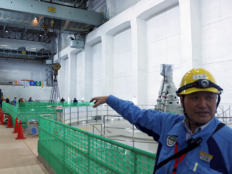上野尻発電所内には水車発電機が1号機から3号機まである