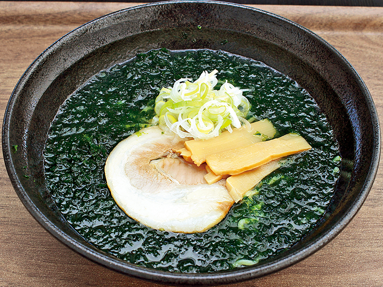 「『相馬産あおさ』塩ラーメン」（930円）