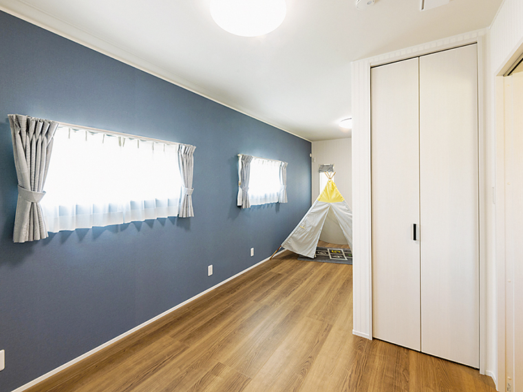 2階の子ども部屋。子どもの成長に合わせて2部屋に分けることも可能だ