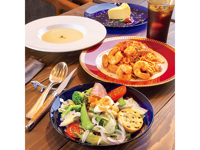 「ランチ限定コース・セットドリンク付き」(2,420円+セットドリンク110円)【提供/11:30~14:00】