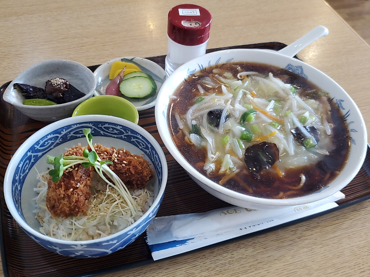 「もやしラーメン+ミニカキフライ丼セット」(1,150円)