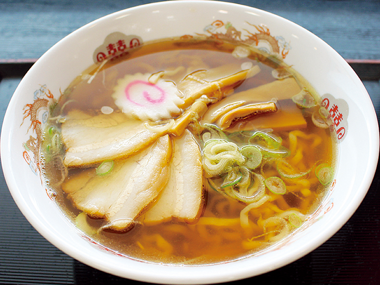 「醤油ラーメン」（800円）【ふるさと亭】