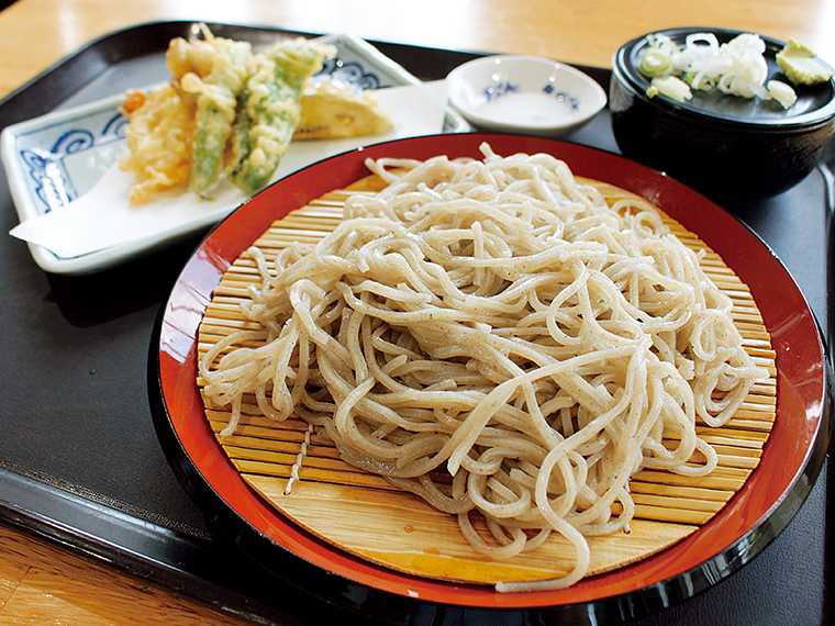 「天ぷらざるそば」（850円）