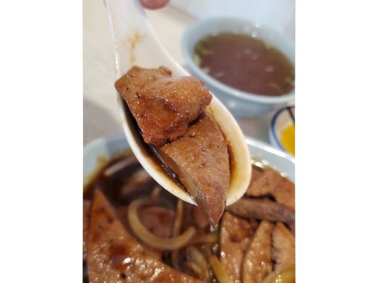 れんげの中は小さな宇宙