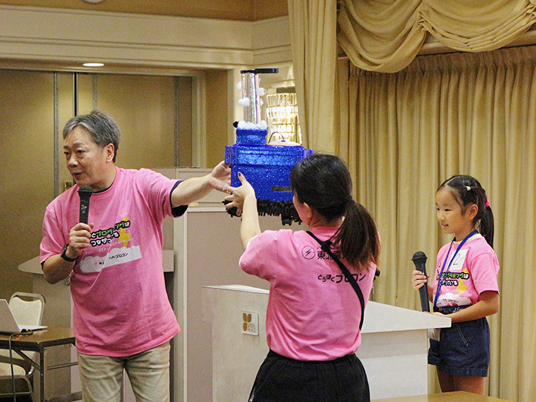 緊張しながらも上手に発表していました