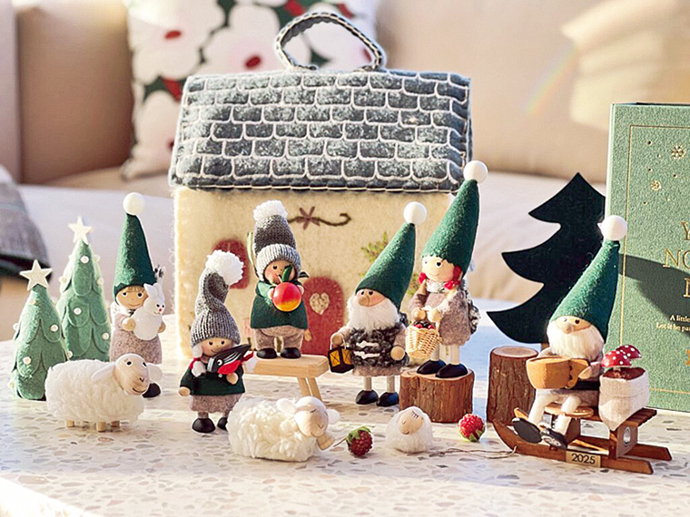 デンマークの妖精ニッセがモチーフの木製人形「ノルディカニッセ」（2,200円～）