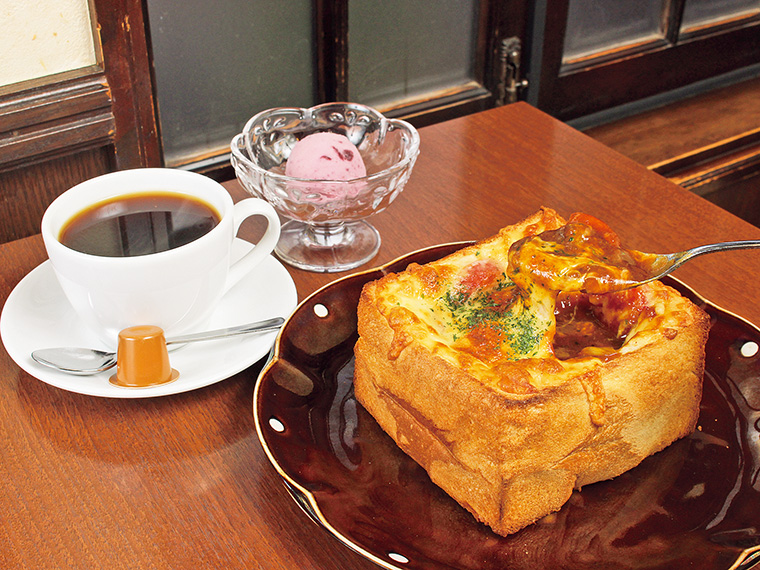 「ビーフカレーパングラタン（季節のシャーベット・ドリンク付き）」（1,450円）