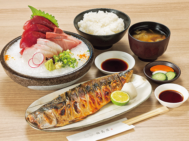 「お造り三種盛り大サバの一夜干し定食」（1,800円）※価格は変動あり