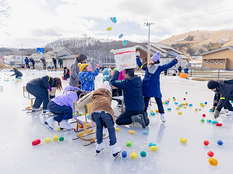 去年の運動会の様子。氷上のアクティビティを楽しもう