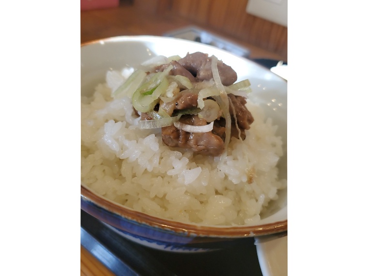 ウエイトリフティングの如く、一旦ごはんにクリーンしてからの口元へジャーク！