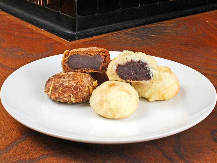 「天ぷらまんじゅう」（1個165円）