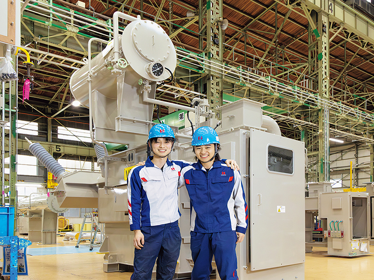 変圧器は完成すると30tを超える重量となり、完成した時の達成感は格別