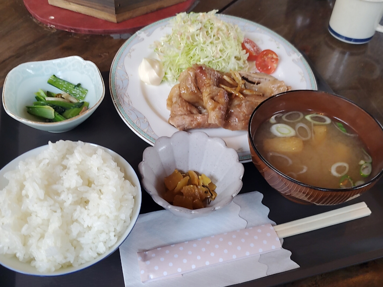 羽衣のように柔らかい「しょうが焼定食」（1,000円）