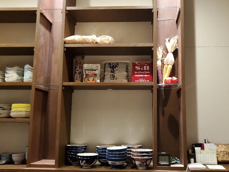 「黄色みがかったカレーに仕上げたかった」と仰るカレーはS＆Bの赤缶