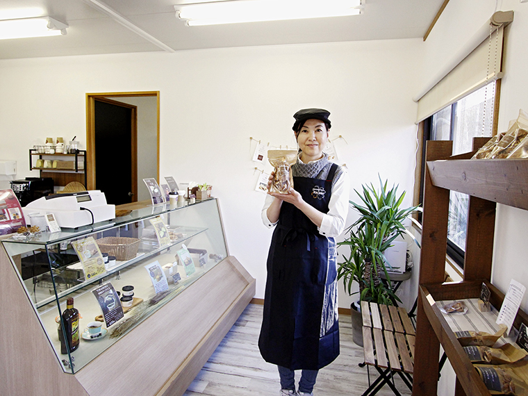 パーソナルトレーナーとナチュラルフードコーディネーターの資格を持つ齊藤さん親子が営む