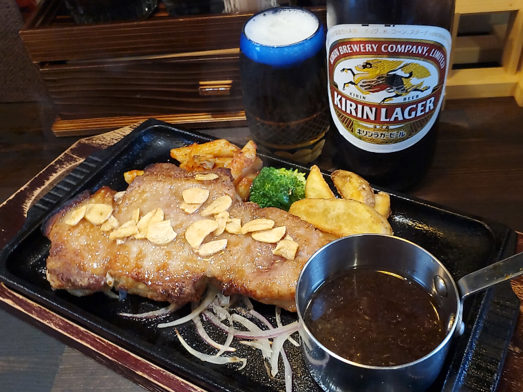 「ポークステーキ（単品）」（1,500円）、「瓶ビール」（700円）