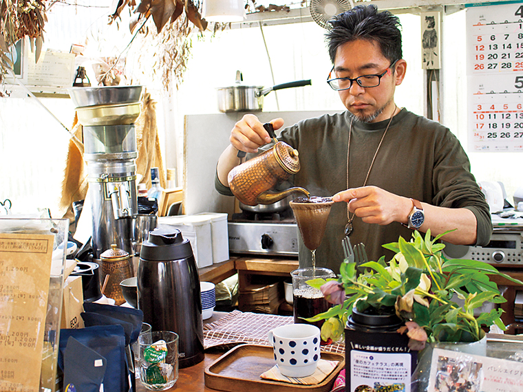 「こだわりのコーヒーはとてもコク深く、苦味と酸味のバランスが絶妙でおいしかったです！」by.尊「心地良いそよ風を感じながら楽しむコーヒーブレイクは格別で、至福のひと時を過ごせました」by.千陽