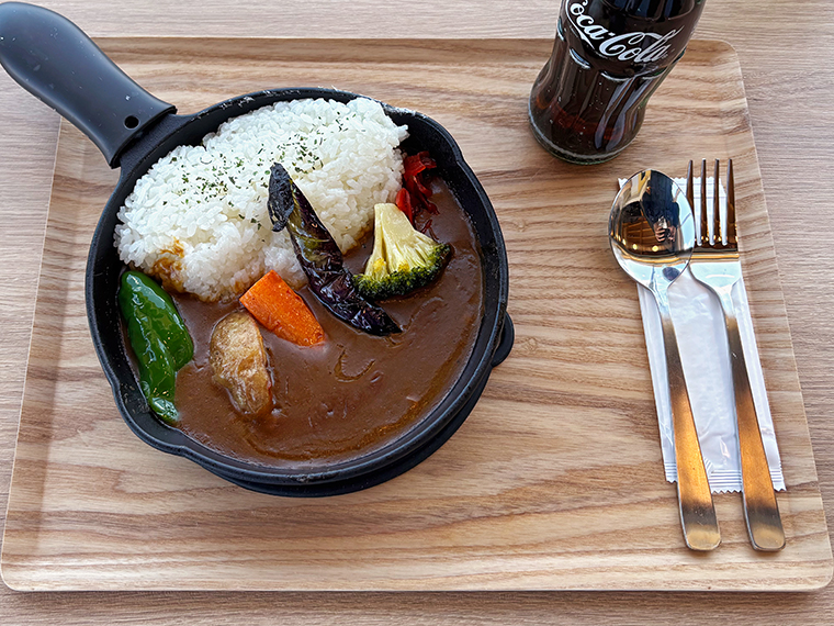 「野菜カレー」（1,100円）