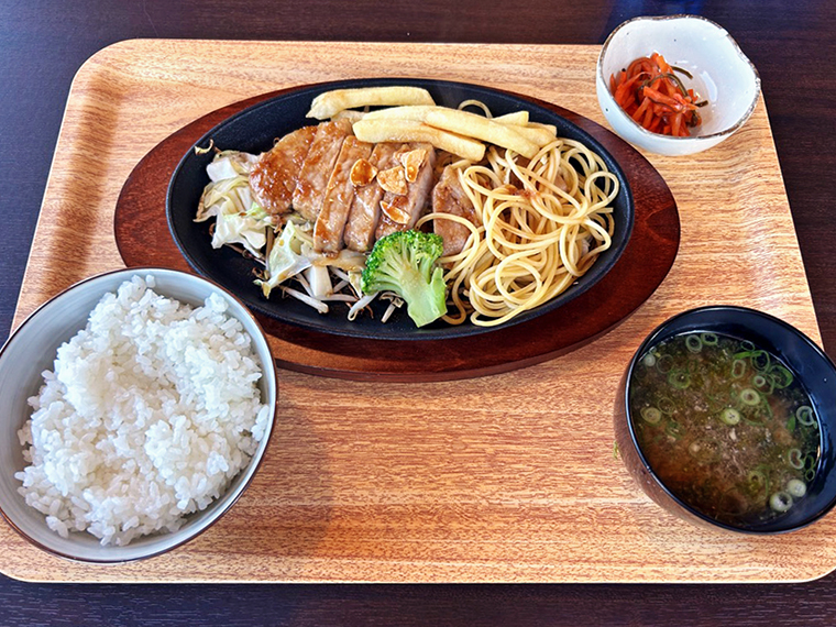 「麓山高原豚トンテキ定食」（1,480円）