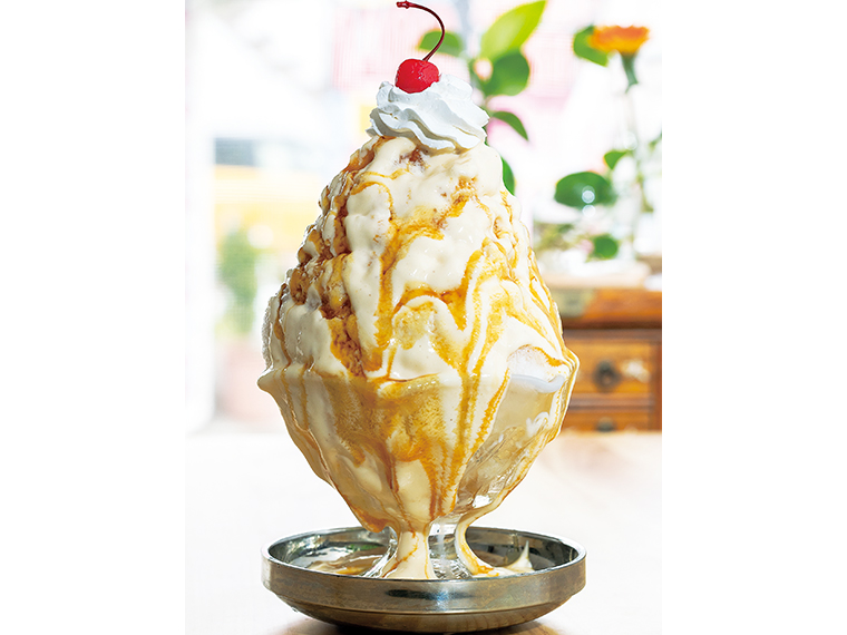 「ぷりん氷」（1,350円）はグルテンフリーのカスタードクリームにカラメルシロップがとろり。※1日5個限定