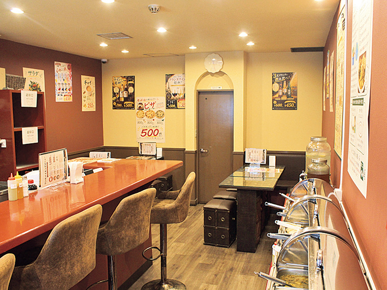 飲み放題と食べ放題のセット（2時間・3,000円）も昼夜提供する。終日利用でき、14人以上であればバイキングメニューのカスタマイズや貸し切り利用が可能