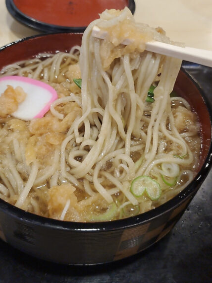しなやかでなめらかな二八そば