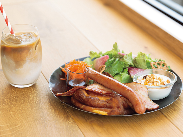 「フレンチトーストセット」（1,500円）※セットドリンクはプラス300円【モーニングタイム】8：00～11：00